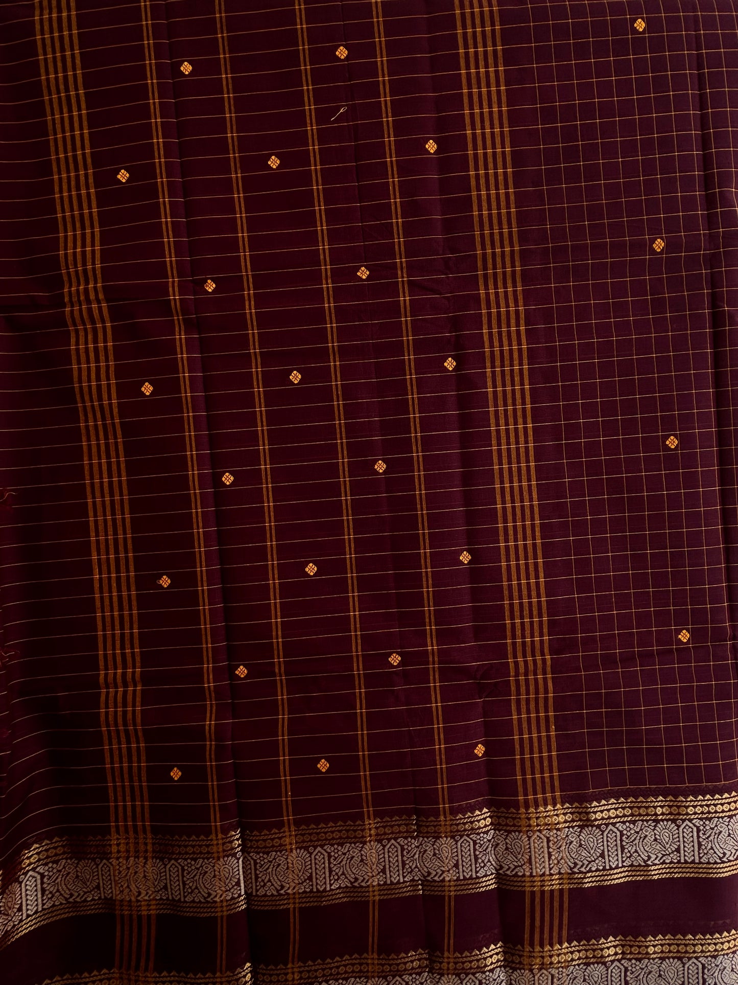 Kanchi cotton saree in checks & butta weaves