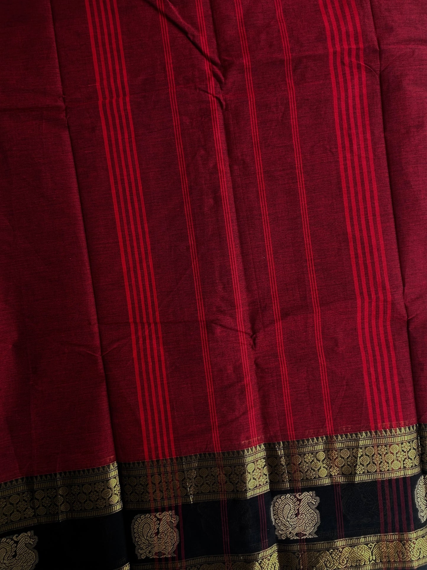 Kanchi cotton saree with zari weaves - maroon with black border