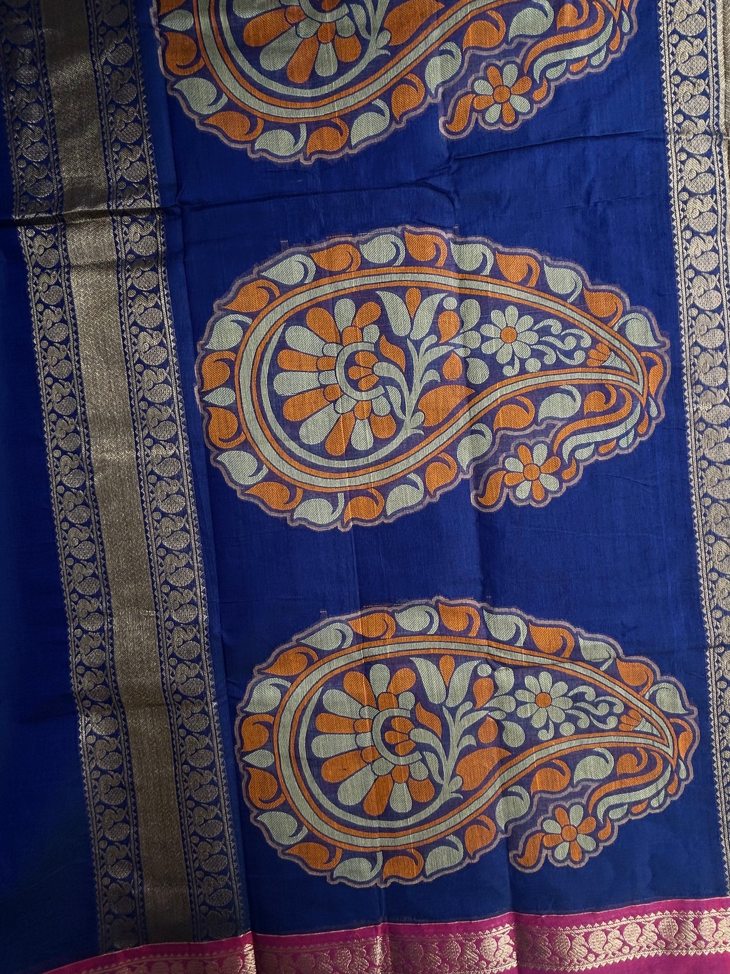 Kanchi cotton saree with motif weaves blue with pink border