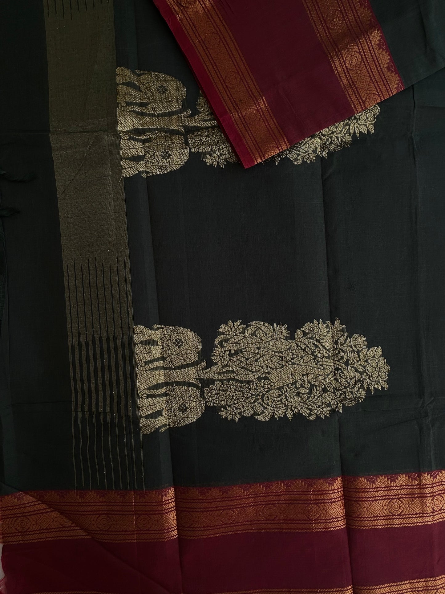 Kanchi cotton saree in zari weaves & grand pallu