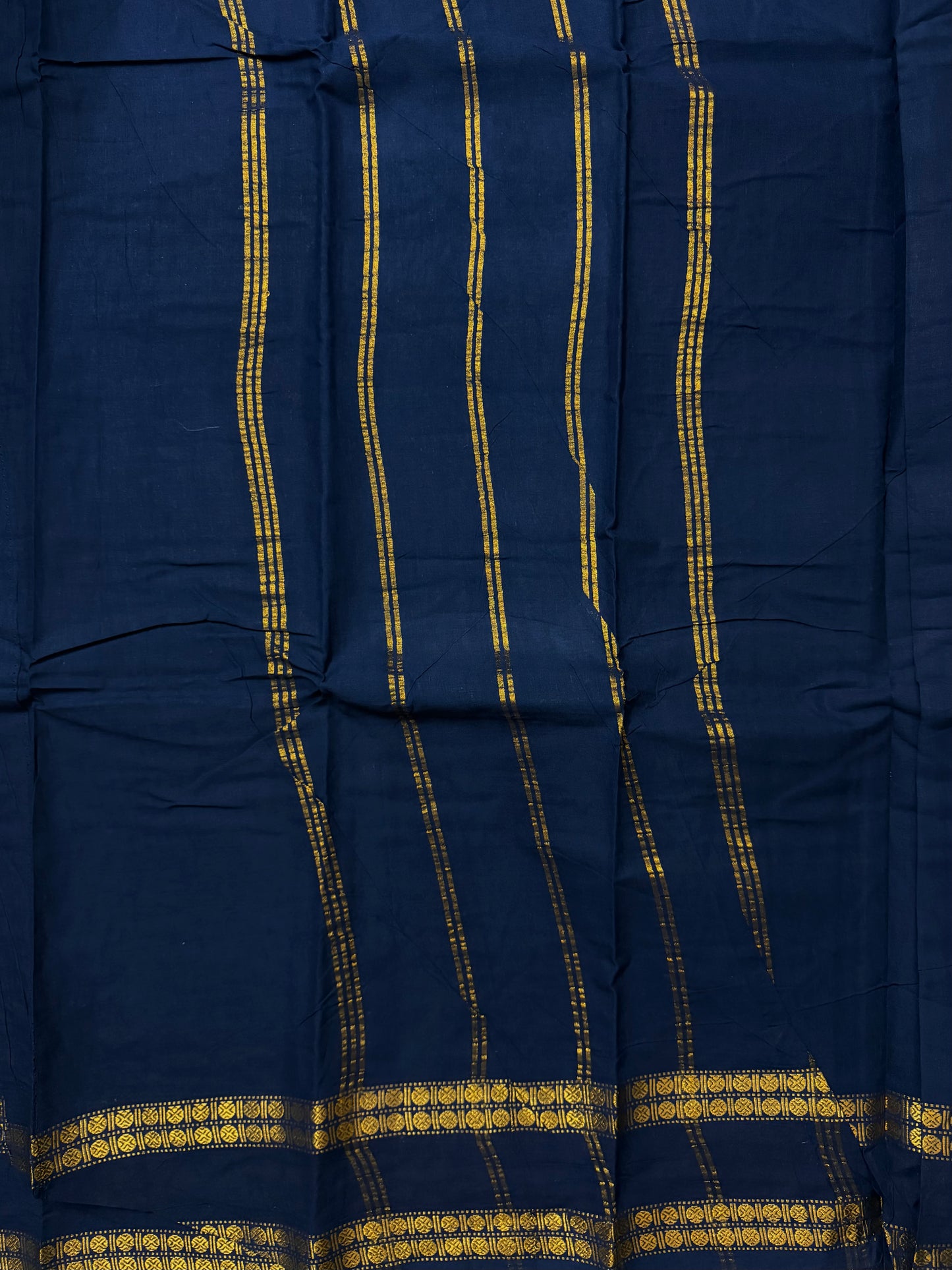 Sungudi saree with minimal zari border Blue