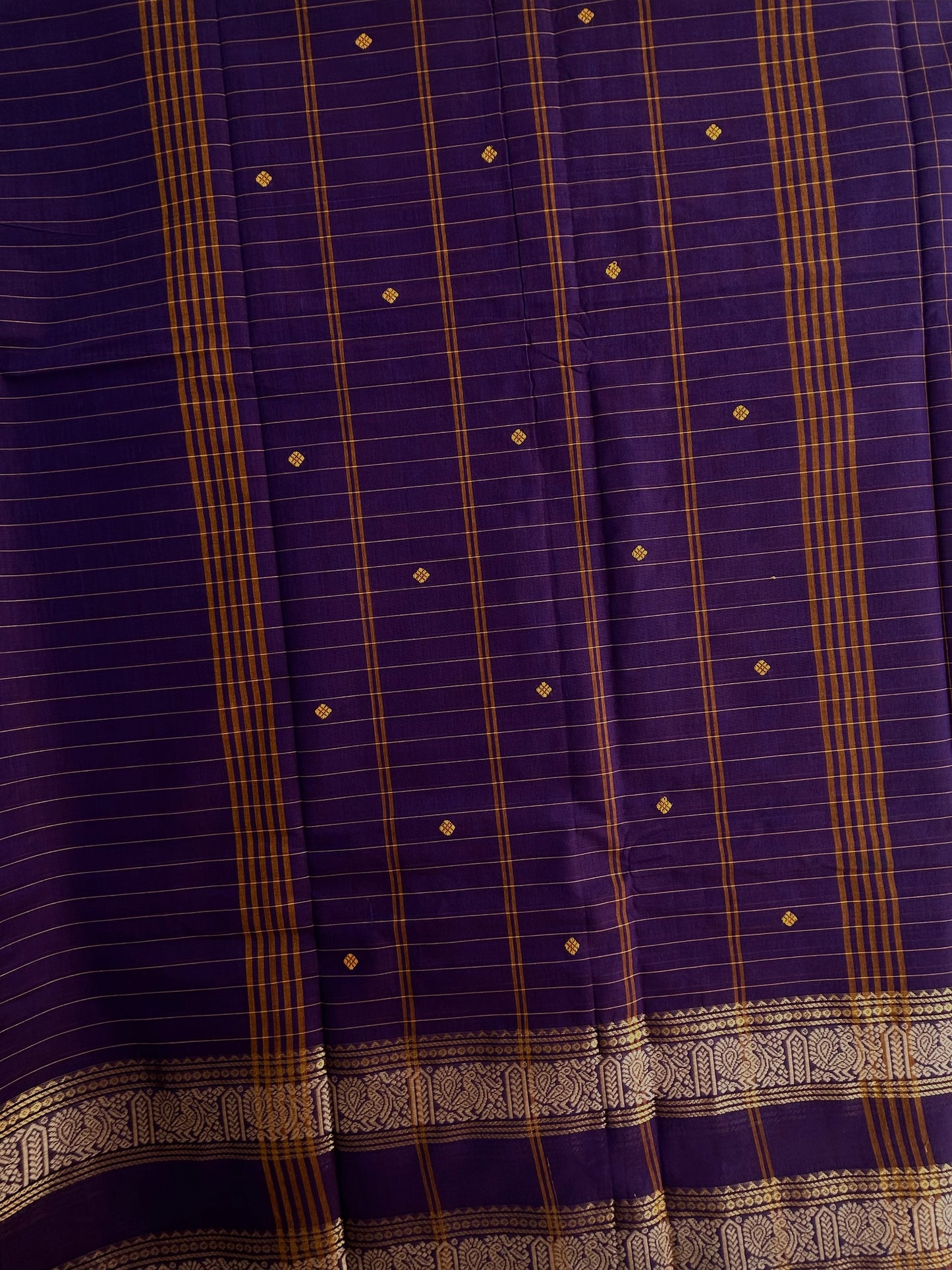 Kanchi cotton saree in checks & butta weaves