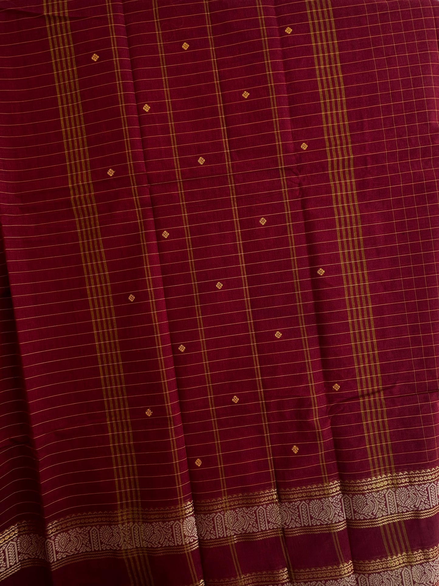 Kanchi cotton saree in checks & butta weaves