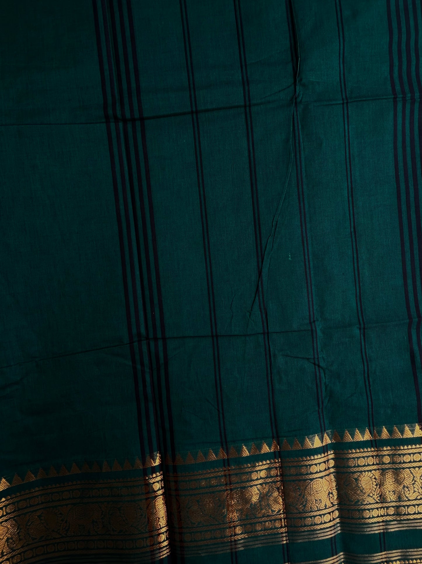 Kanchi cotton saree with rettapett border