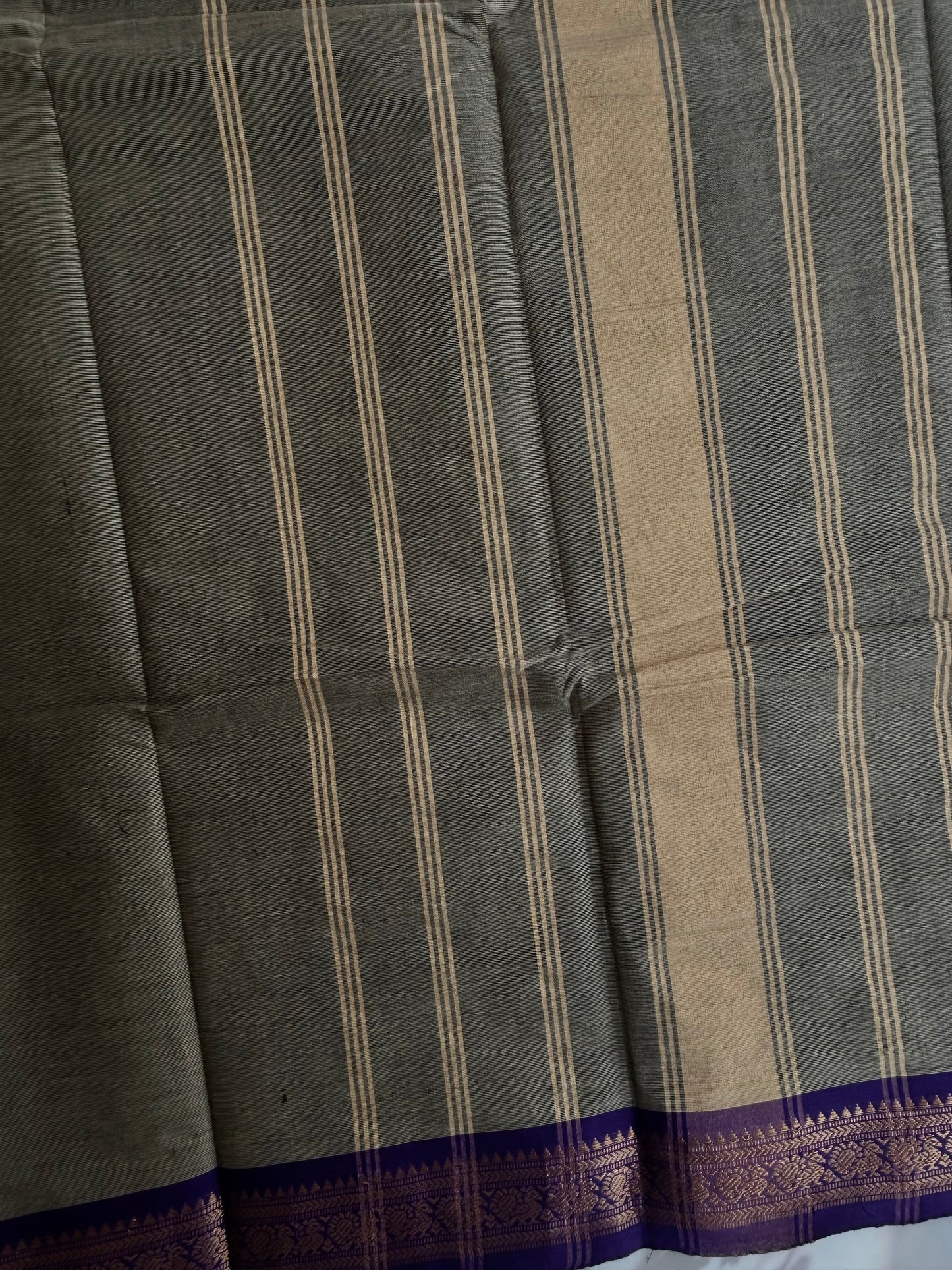 Kanchi cotton saree with contrast border