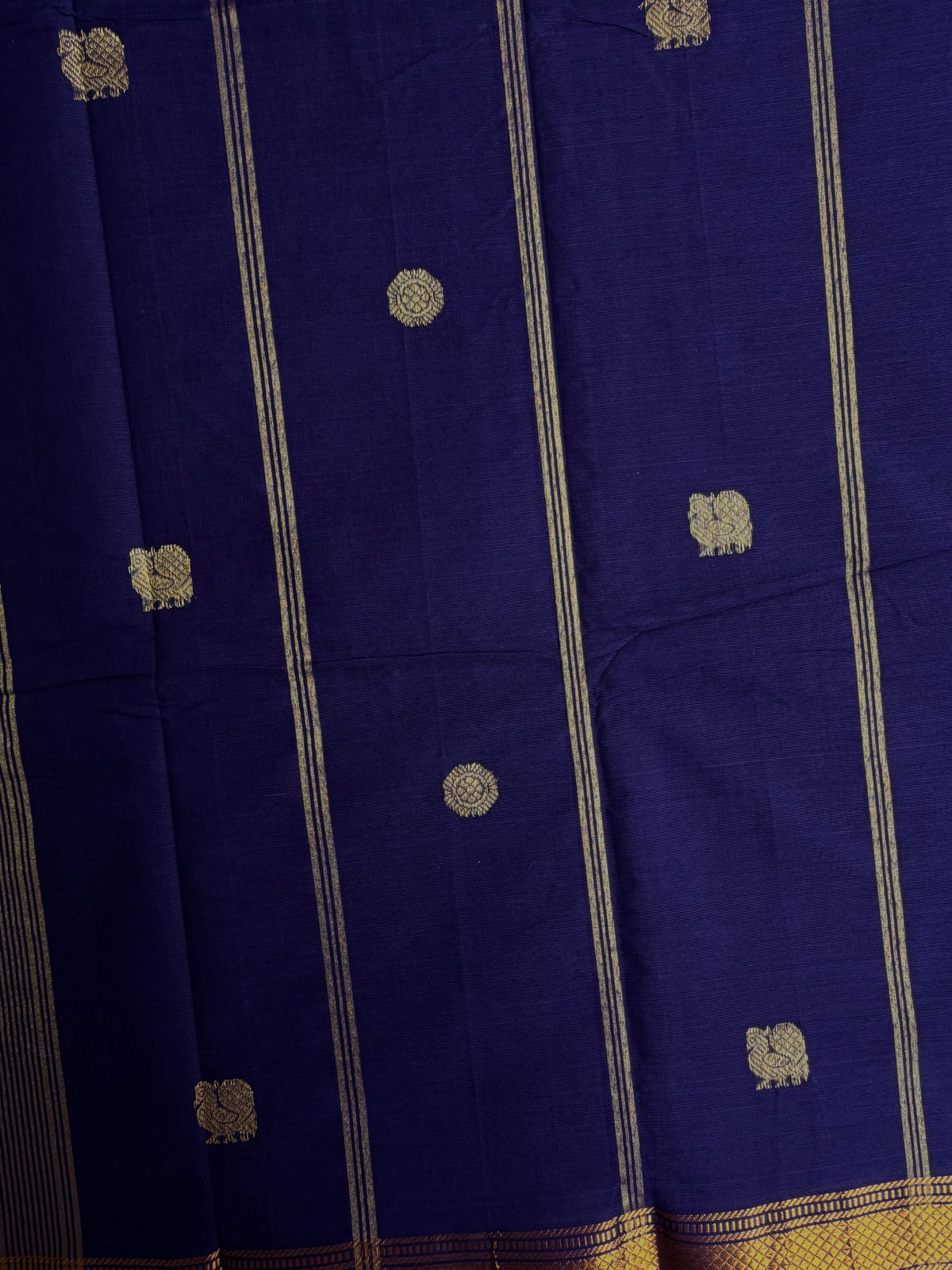 Premium Kanchi cotton with annam zari weaves and zari pallu