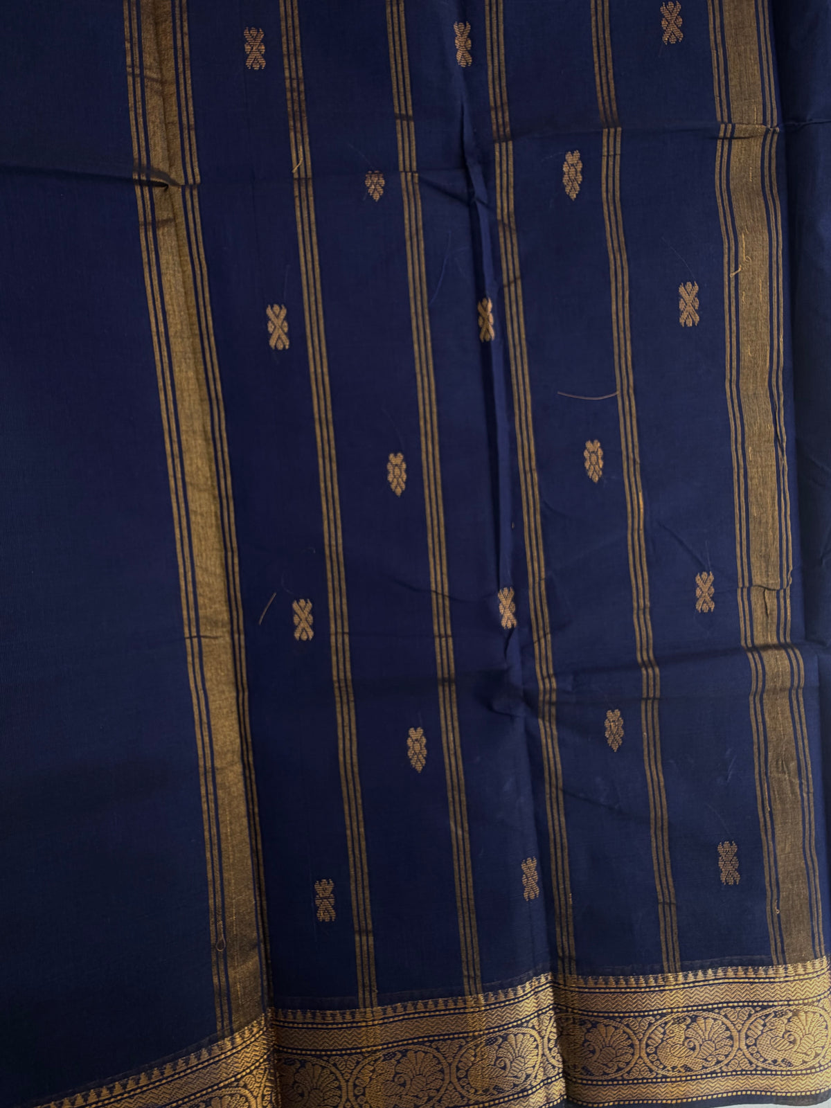 Kanchi cotton saree in butta weaves