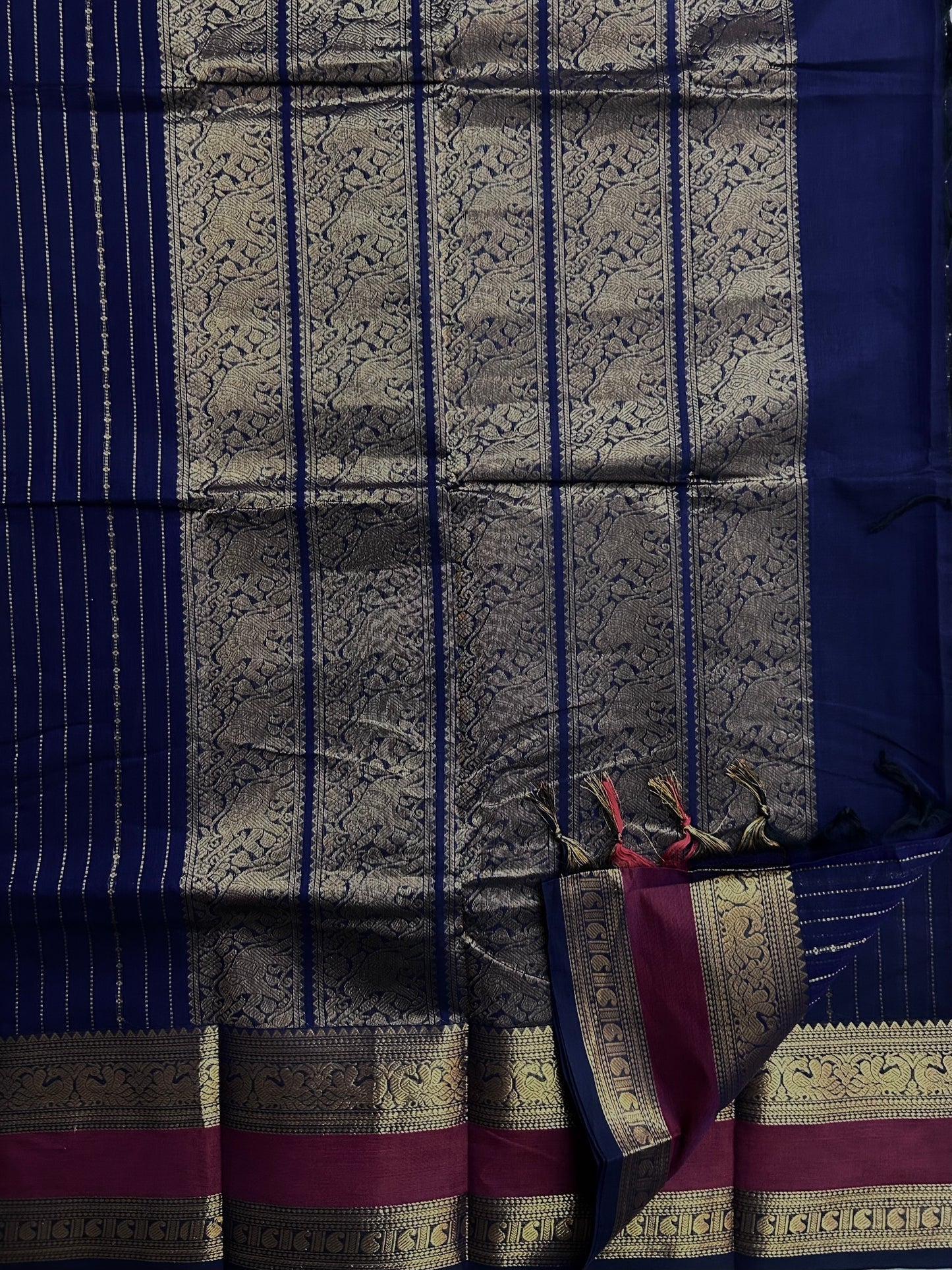 Kanchi cotton saree in Vairaoosi weaves & grand pallu