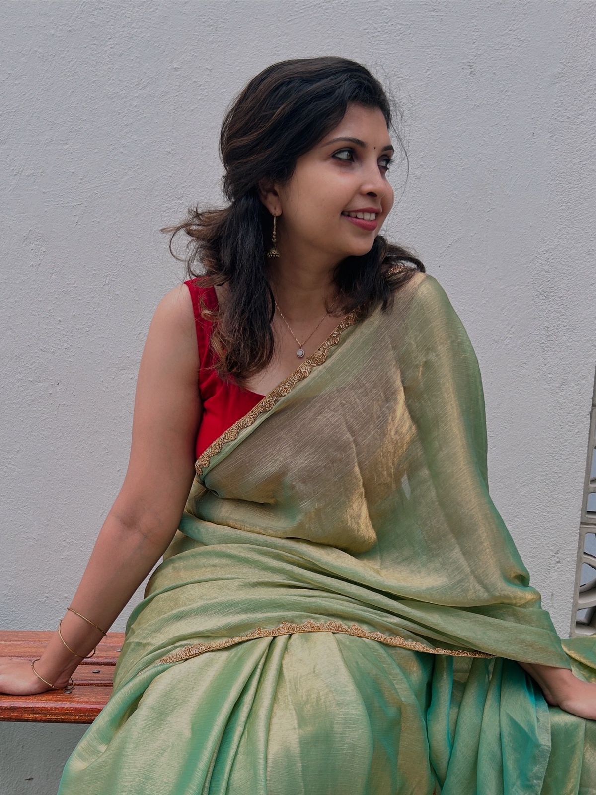 Chiffon dual tone shimmer saree