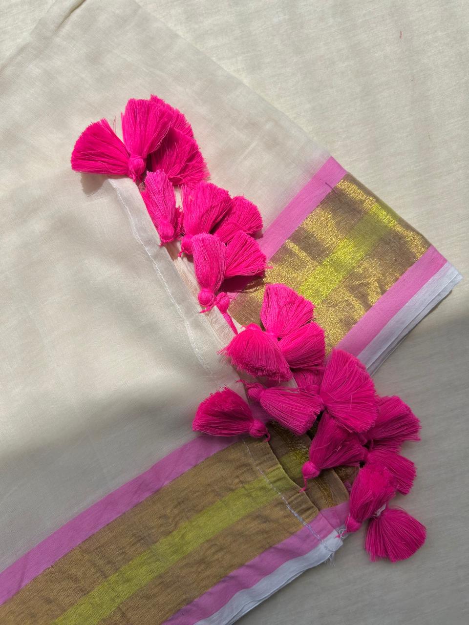 Mul mul cotton saree with zari border