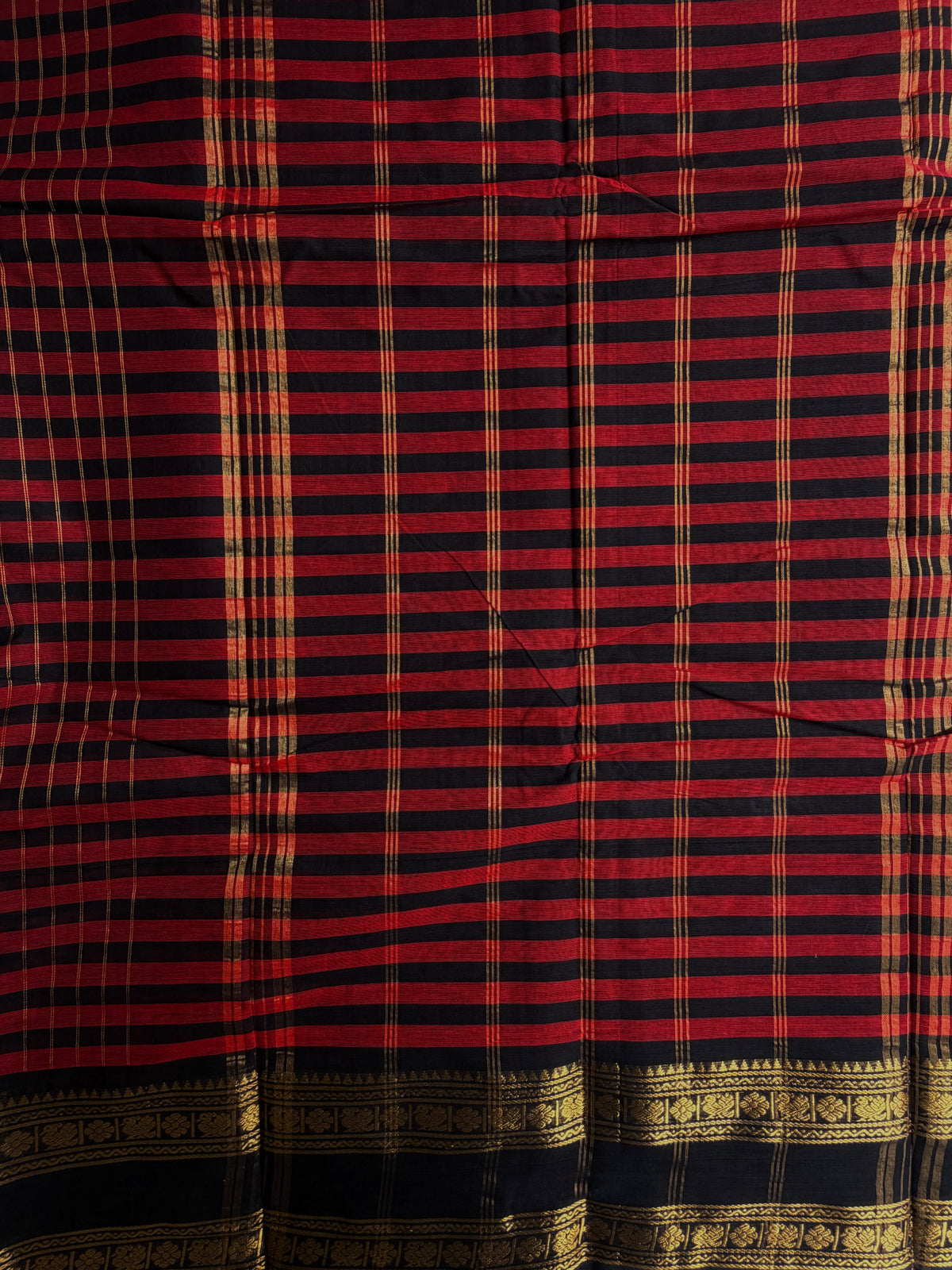 Kanchi cotton saree in kattam pattern & zari border