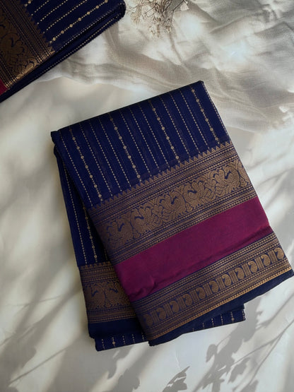 Kanchi Vairaoosi weaves saree - dark blue