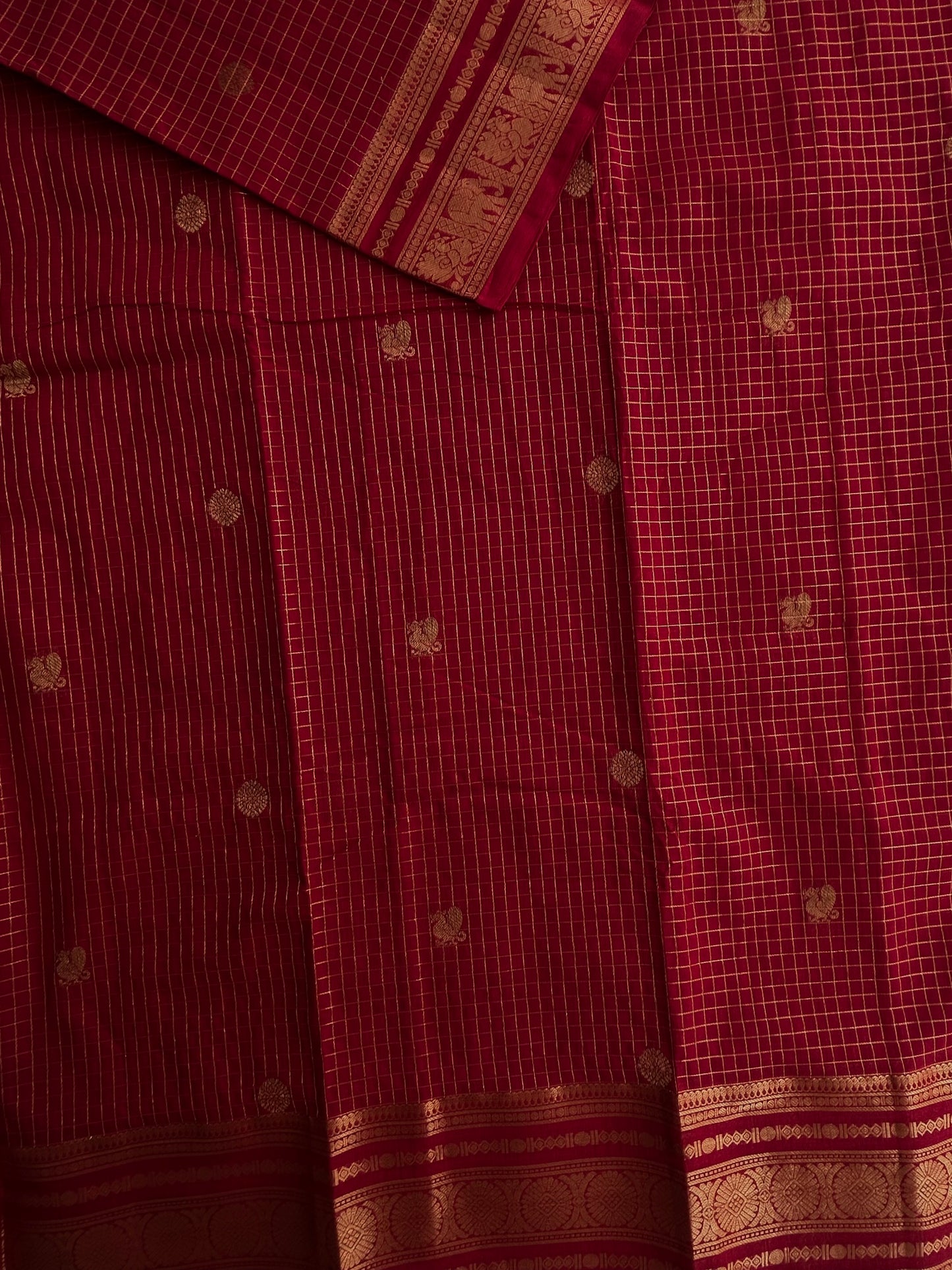 Kanchi cotton saree with kattam zari weaves & grand pallu - red