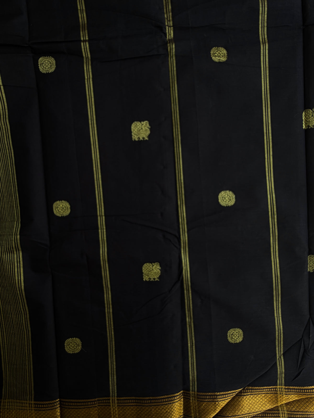 Kanchi cotton with zari weaves on body and pallu black