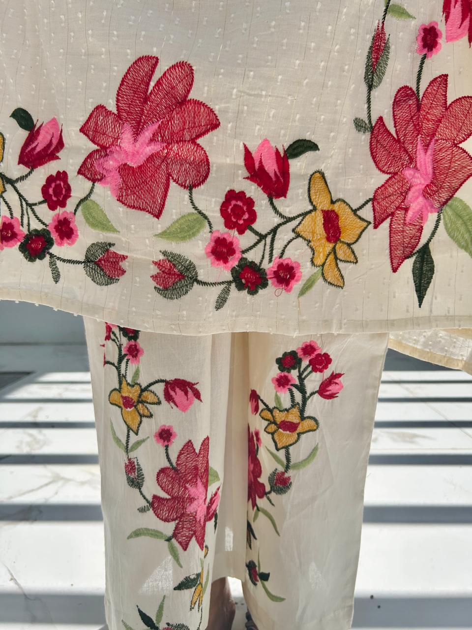 Off white Embroidered Cotton Kurta set