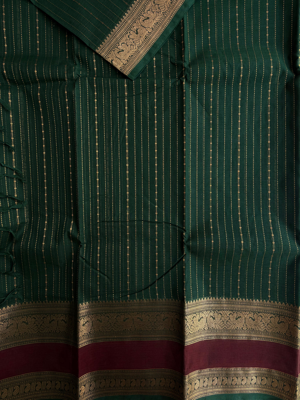 Kanchi Vairaoosi weaves saree - green