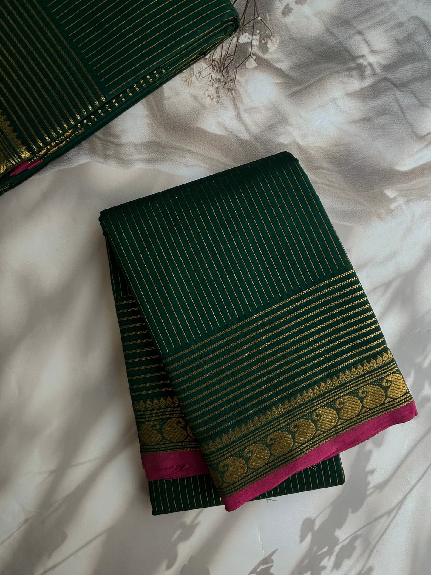Kanchi cotton saree with Vairaoosi weaves green