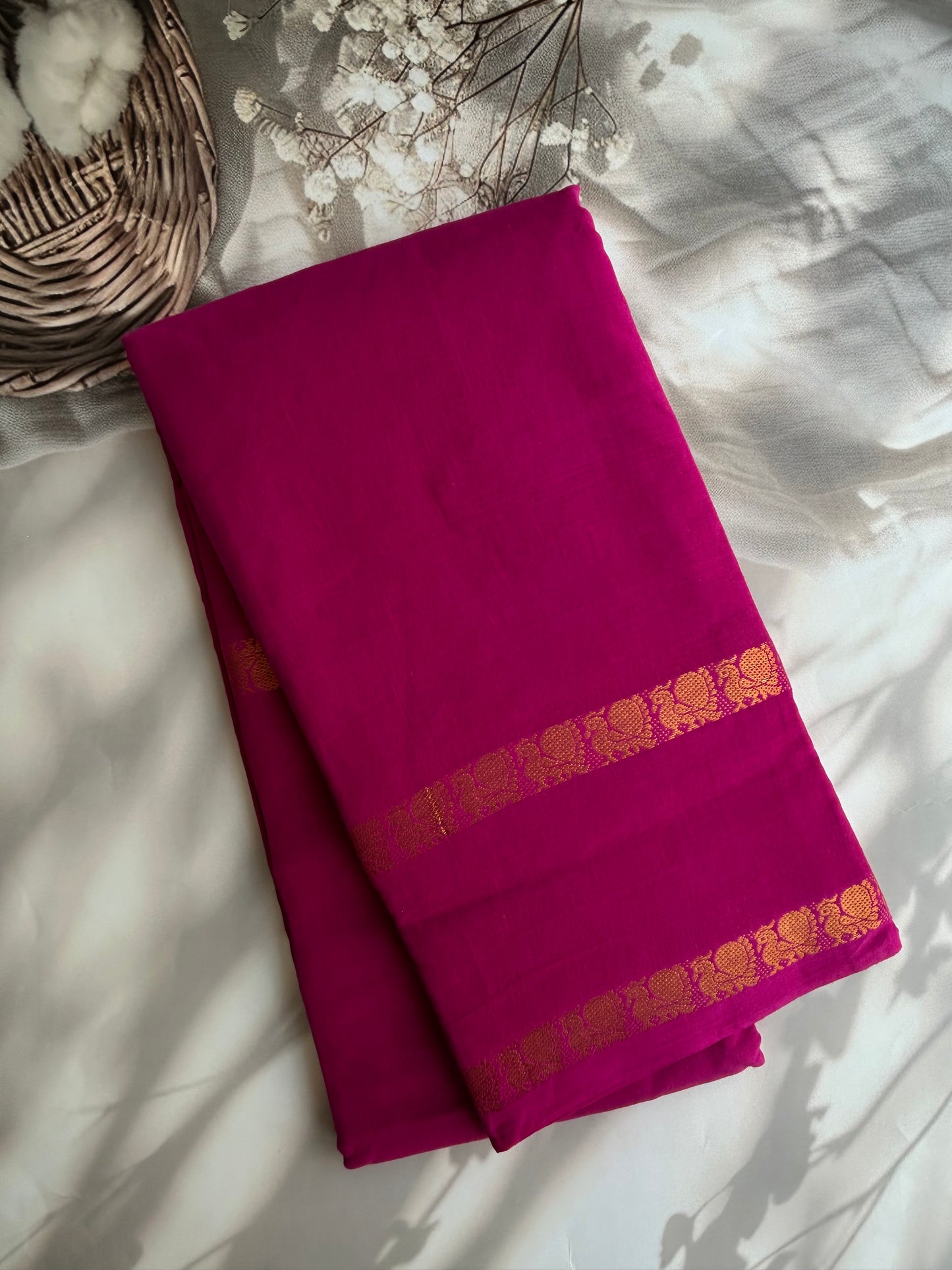 Sungudi Cotton saree with peacock border Pink