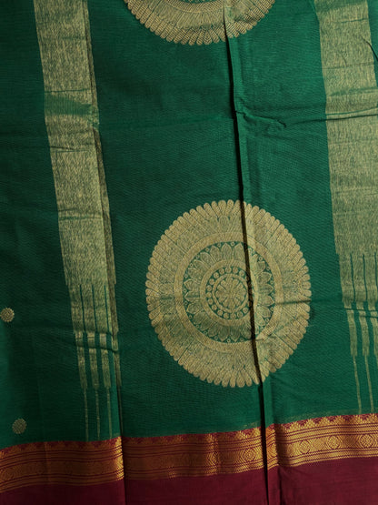 Kanchi cotton saree in butta weaves & grand pallu