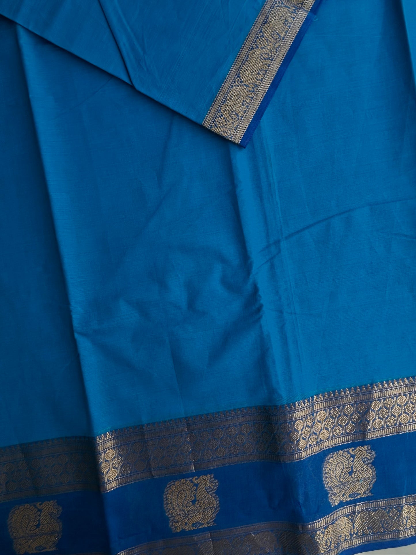 Kanchi cotton saree with zari weaves