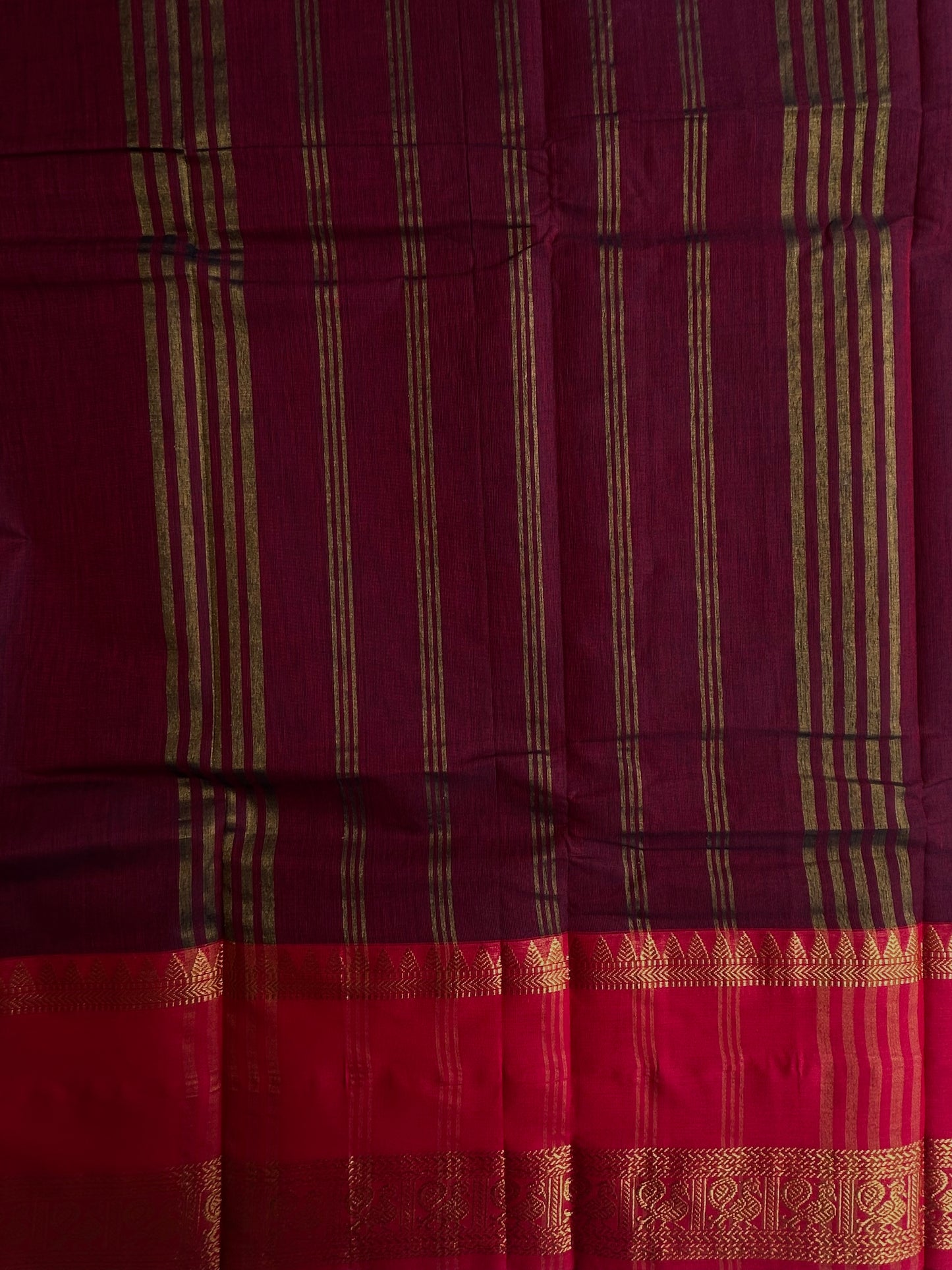 Kanchi cotton saree with contrast zari border