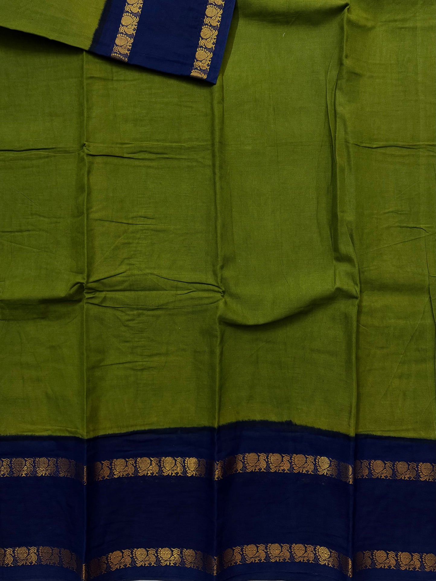 Sungudi Cotton saree with contrast border