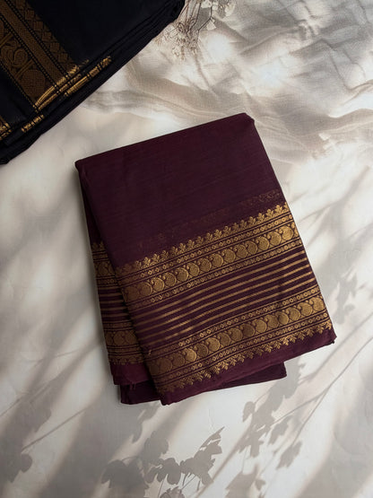 Kanchi cotton with zari weaves
