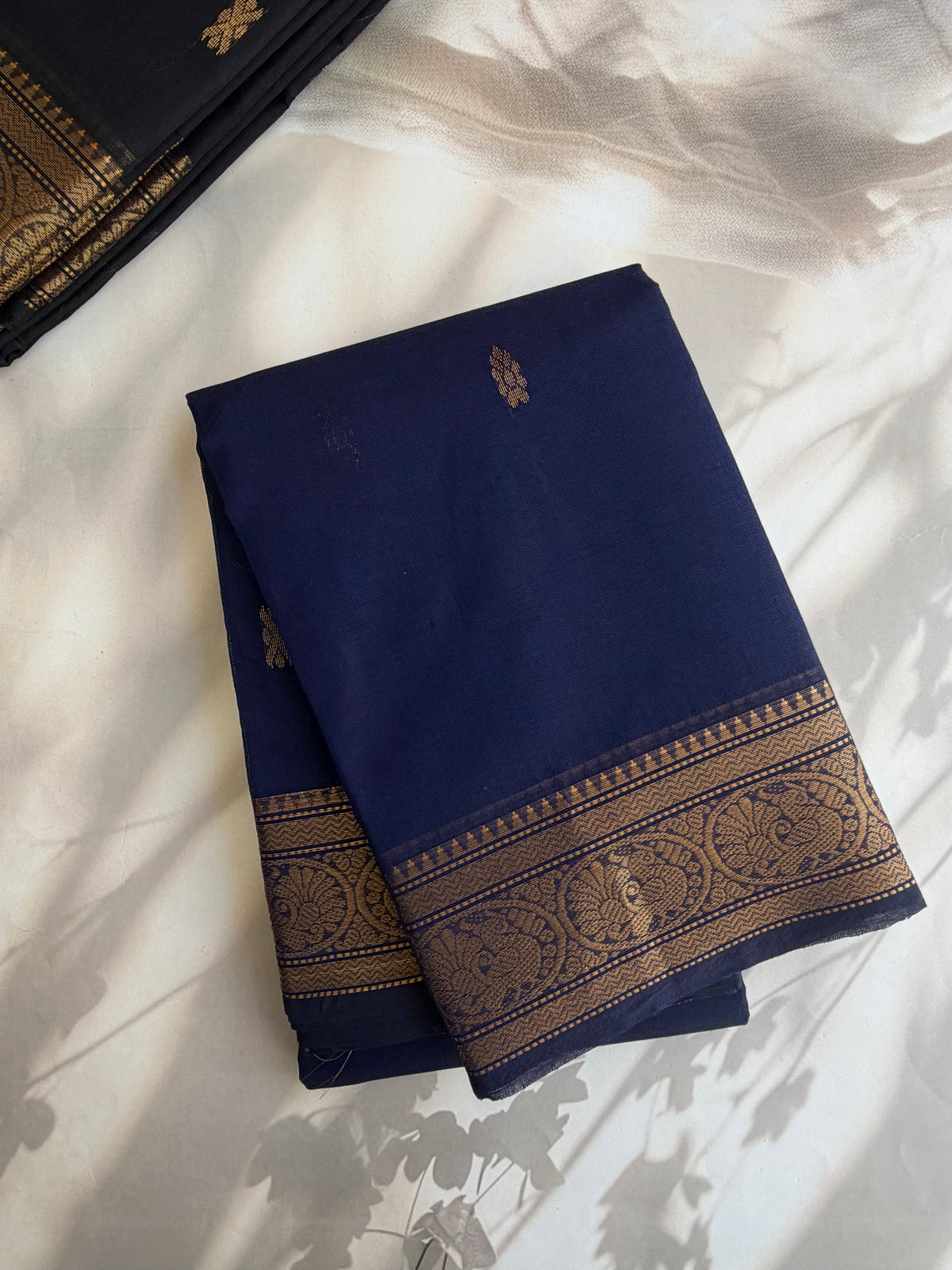 Kanchi cotton saree in butta weaves