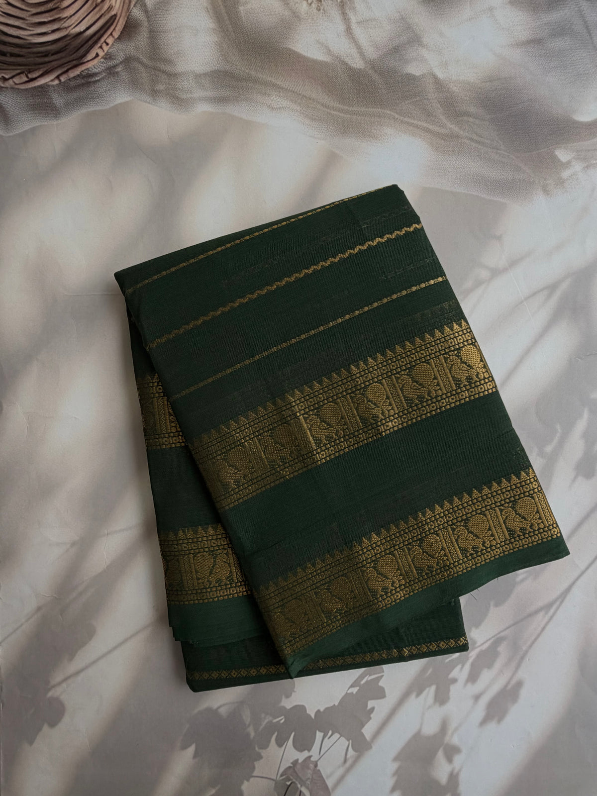 Kanchi cotton saree in Velthari pattern weaves - Green