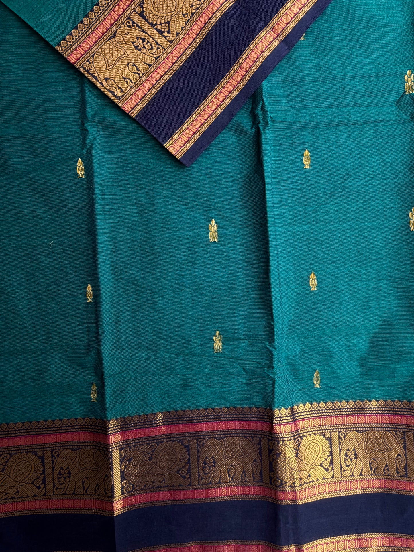 Kanchi cotton saree with butta weaves