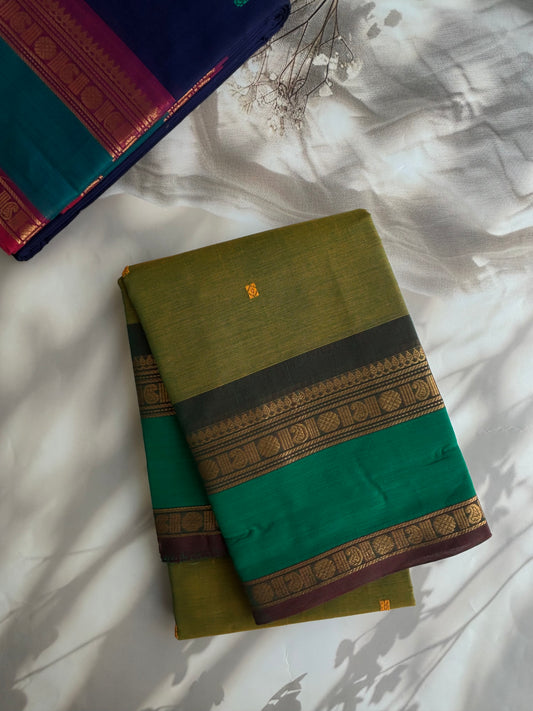 Kanchi cotton saree in butta weaves