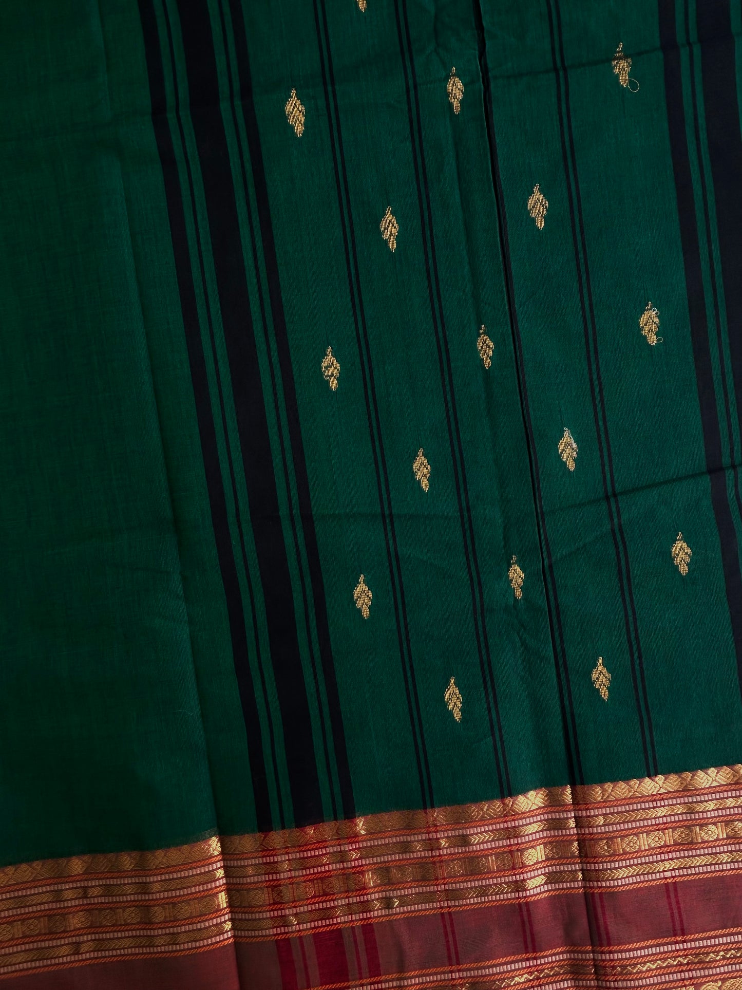 Kanchi cotton saree in butta weaves