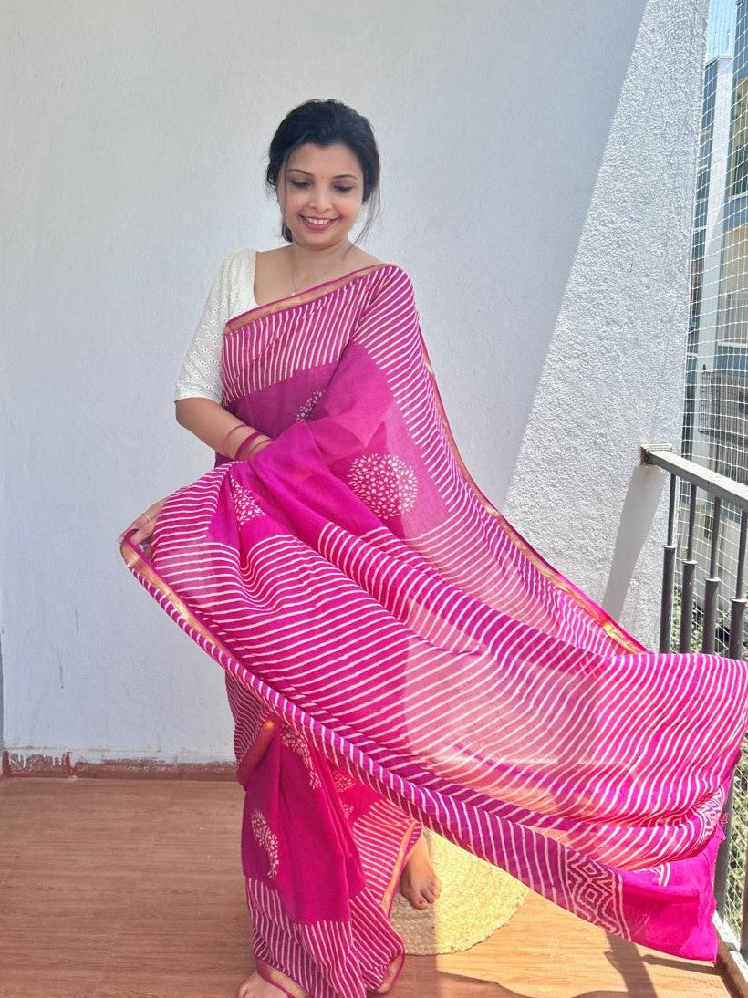 Mul mul cotton saree with Zari border