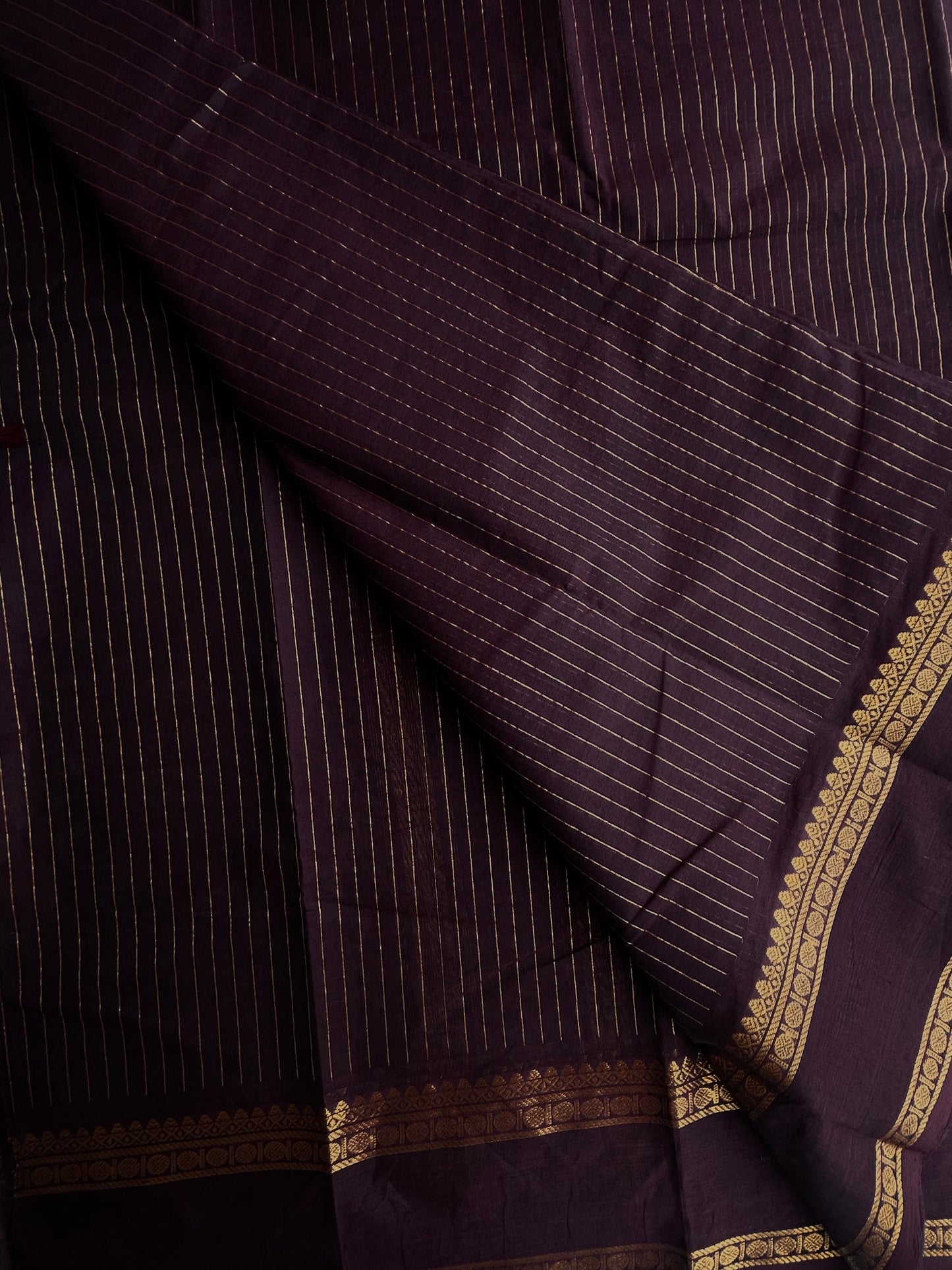 Kanchi cotton saree in Vairaoosi weaves brown