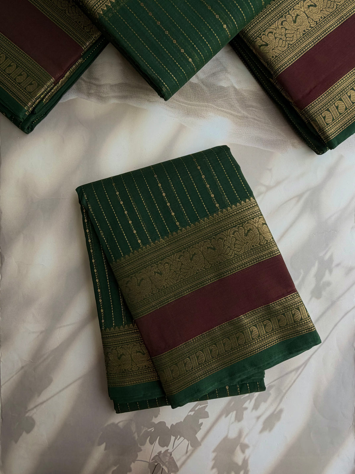 Kanchi Vairaoosi weaves saree - green