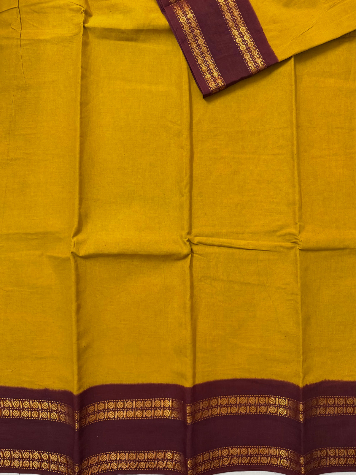 Sungudi Cotton saree with contrast border