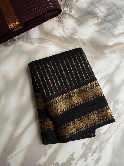 Kanchi Cotton saree with vairaoosi weaves black