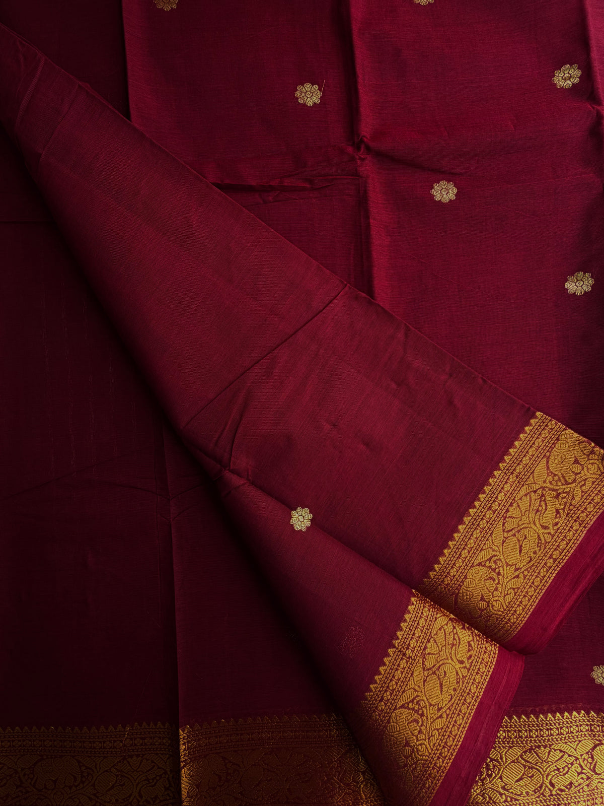 Kanchi cotton saree with butta weaves & zari pallu - maroon