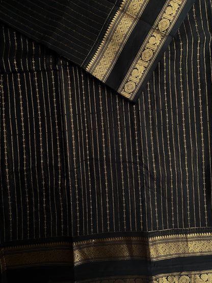 Kanchi Cotton saree with vairaoosi weaves black
