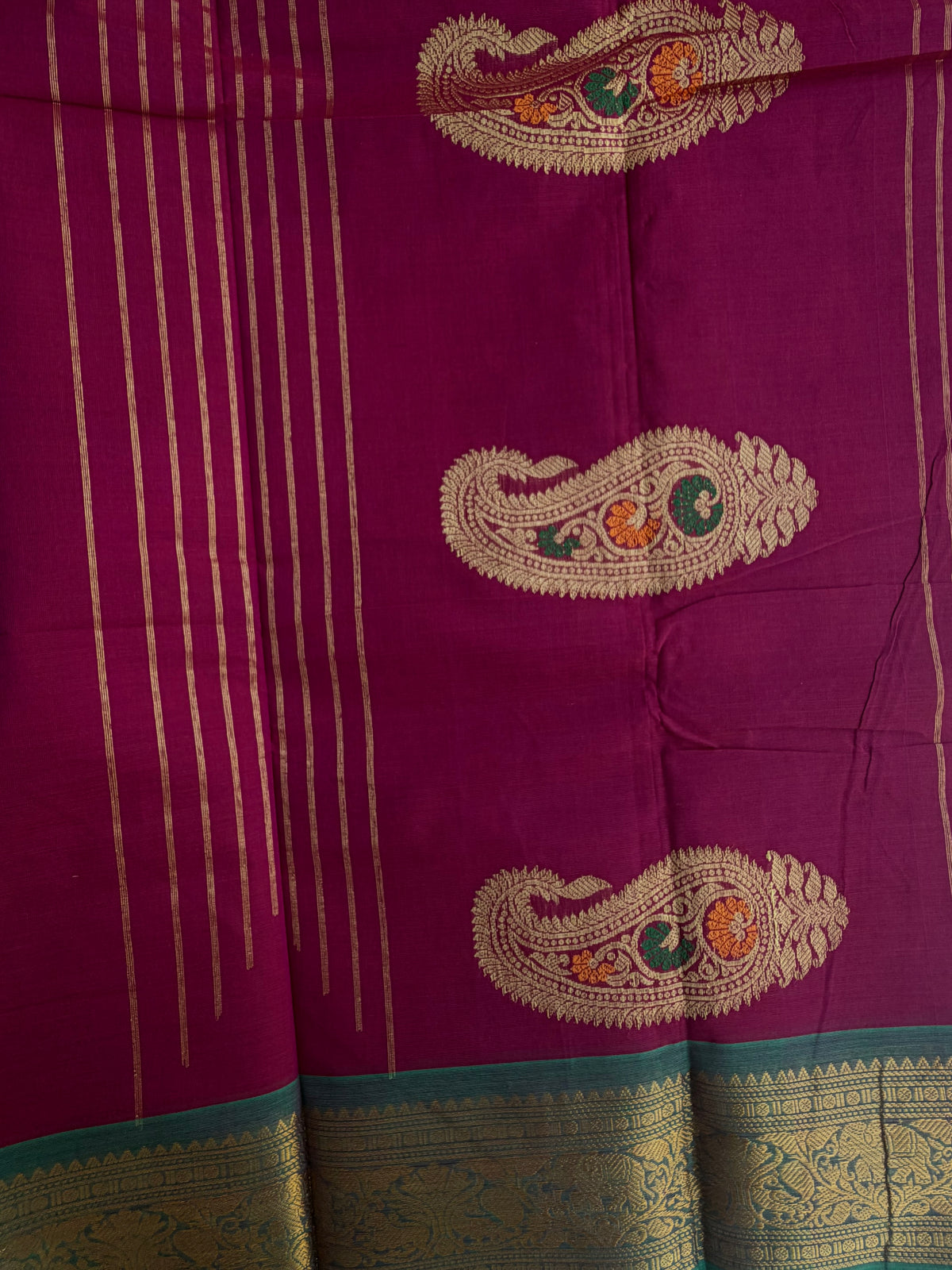 Kanchi cotton saree with butta weaves & zari pallu pink