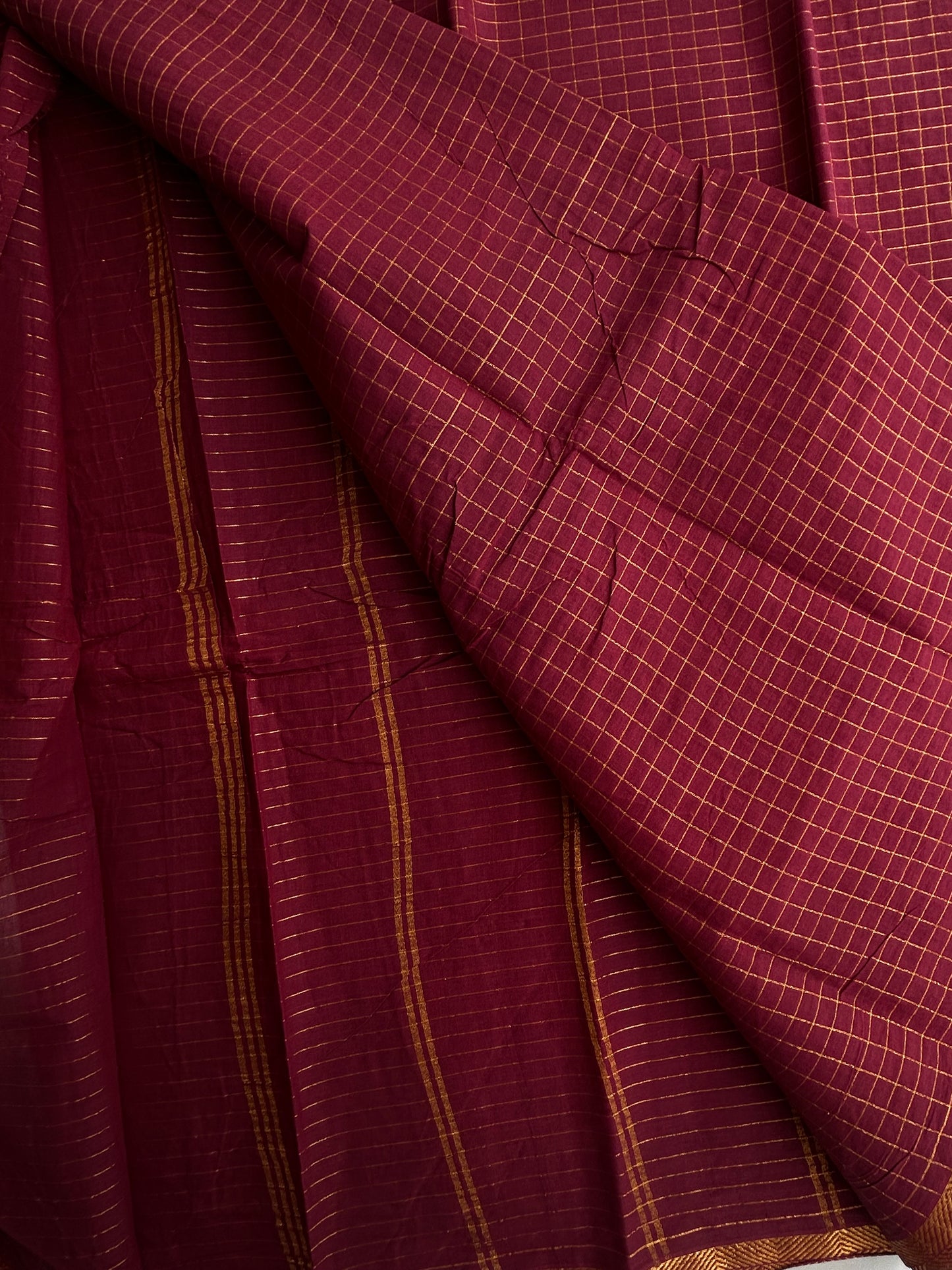 Sungudi cotton saree in checks - maroon