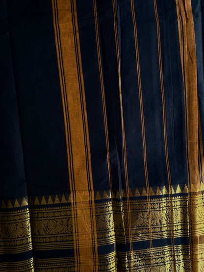 Kanchi cotton saree with rettapett border