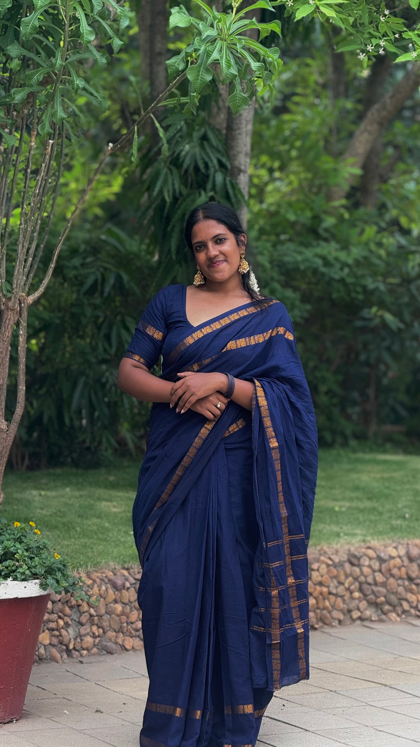 Sungudi Cotton saree with peacock border - navy blue