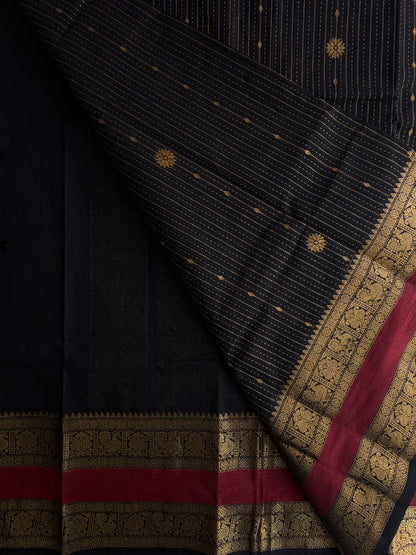 Kanchi cotton saree with Vairaoosi & butta weaves with grand pallu
