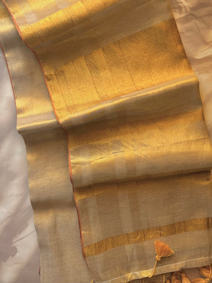 Gold mul tissue saree