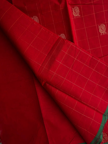 Kanchi cotton with premium zari weaves red with green border