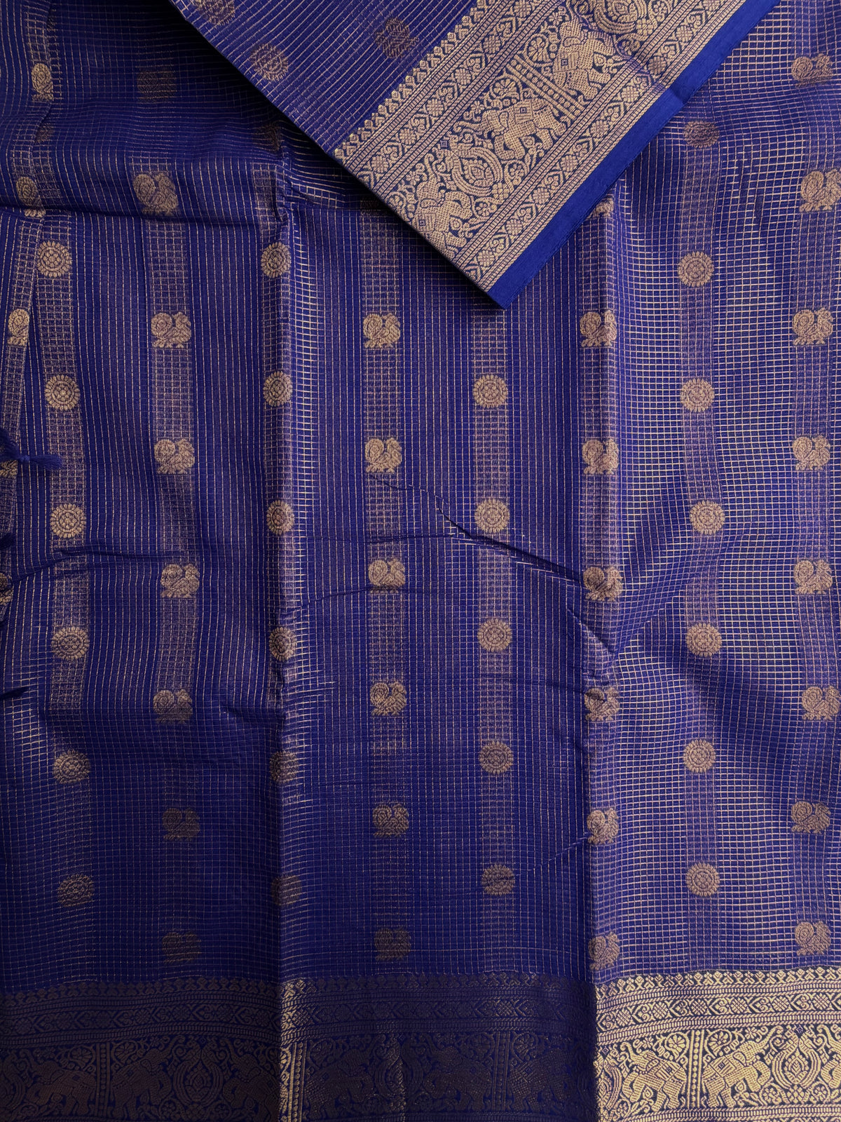 Kanchi cotton saree in mini kattam & butta weaves & grand pallu