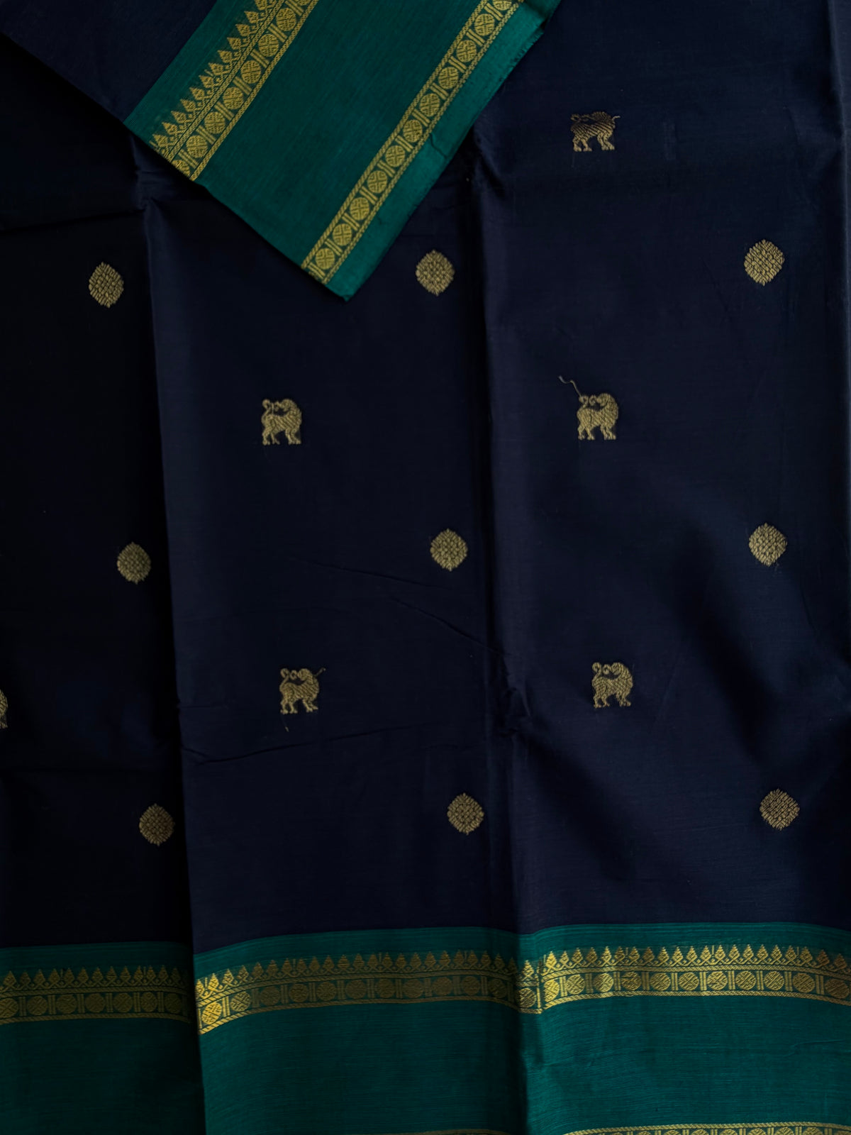 Kanchi cotton saree with butta weaves & zari pallu navy blue