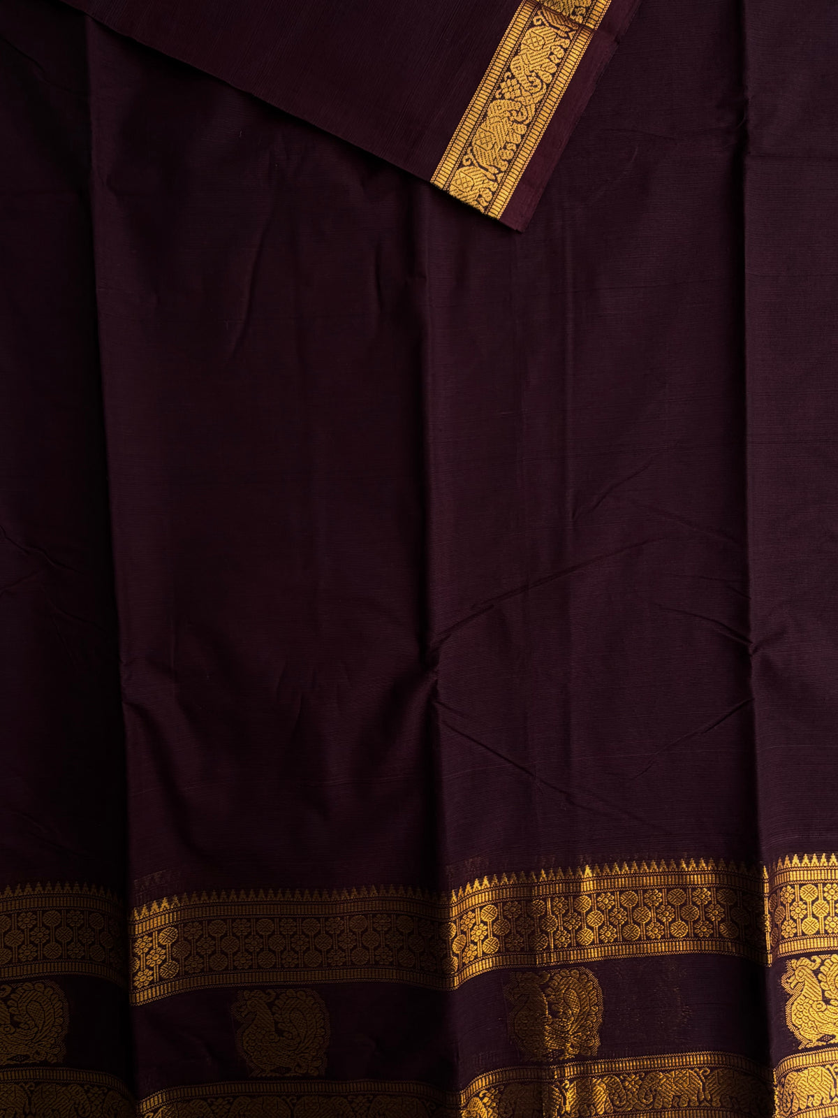 Kanchi cotton saree with zari border butta weaves