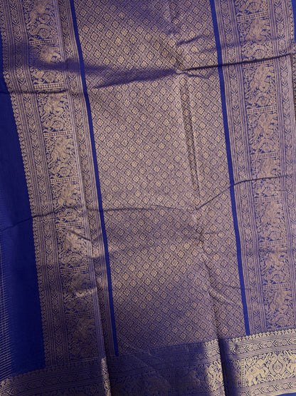 Kanchi cotton saree in mini kattam & butta weaves & grand pallu